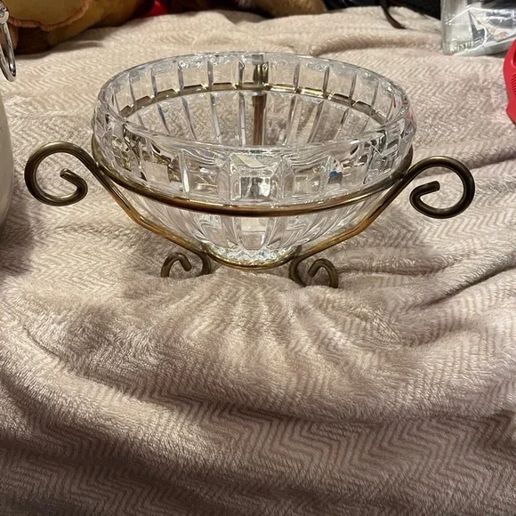 Mikasa 8” Refections Austria cut crystal bowl w/ 3 leg gold stand elegant fancy - Picture 8 of 8